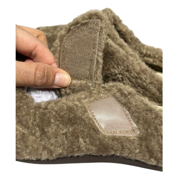 Revealing Women’s Oceanside adjustable Slippers/Size-9B - Picture 8 of 16